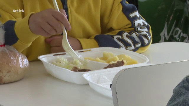Percheziții în Satu Mare, într-un dosar privind programul „O masă sănătoasă”. Ar exista deconturi fictive de meniuri