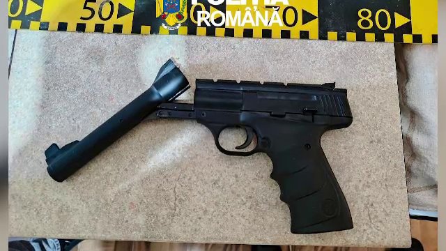 Percheziții de amploare în 22 de județe. Polițiștii au confiscat arme comandate online din Ungaria și mii de cartușe ilegale