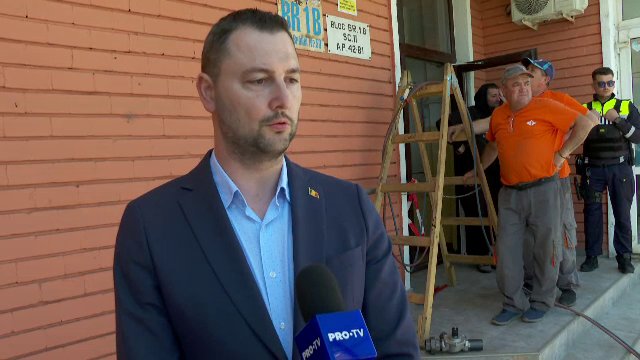 Locatarii evacuați din blocul lovit de drona rusească s-au întors acasă. Ce au decis autoritățile