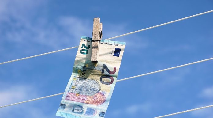 Noi reguli, și în România, pentru combaterea spălării banilor