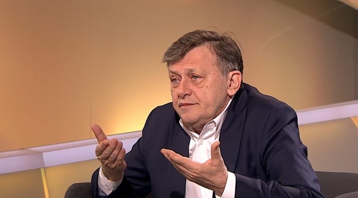 Crin Antonescu nu crede în ”parada” PNL care a anunţat că va trece în Opoziţie: Vor să pună o presiune maximă asupra lui Nicuşor Dan/ Domnul Bolojan şi susţinătorii săi ştiu foarte bine că le este necesar să rămână la putere