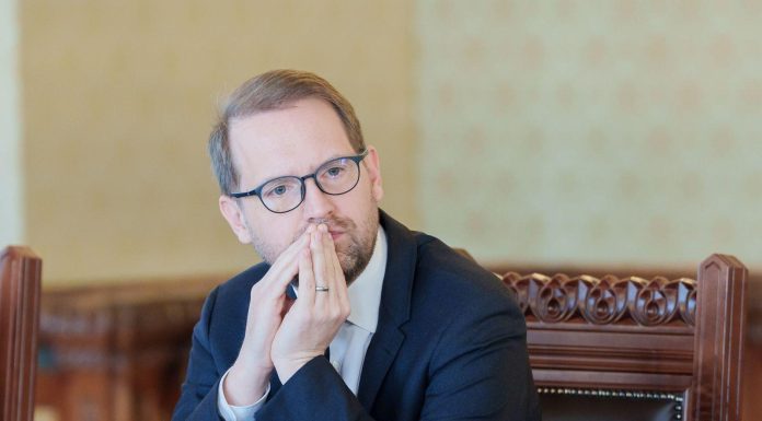Dominic Fritz: Dacă PSD vine şi spune ”ne pare rău, nu găsim o majoritate pentru ideile noastre”, sau ”nu vrem să guvernăm”, atunci USR şi PNL pot să se implice într-un guvern