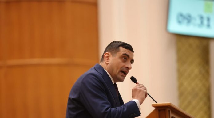 George Simion: „Dragi români, ați vrut apă, hrană, energie! Ați primit taxe, război, sărăcie!”
