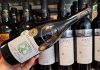 Vinul zilei: un cupaj alb obținut din Verdeca și Chardonnay, un vin lejer și prietenos, cu arome de iasomie, măr Ionatan și discrete note marine. Ideal alături de pește la grătar