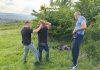 Femeie bătută de fostul soţ, salvată de poliţişti/ Aceştia l-au prins şi reţinut pe presupusul agresor ascuns în pădure, după o amplă operaţiune de căutare care a durat o noapte întreagă şi la care au participat peste 40 de poliţişti şi jandarmi – FOTO