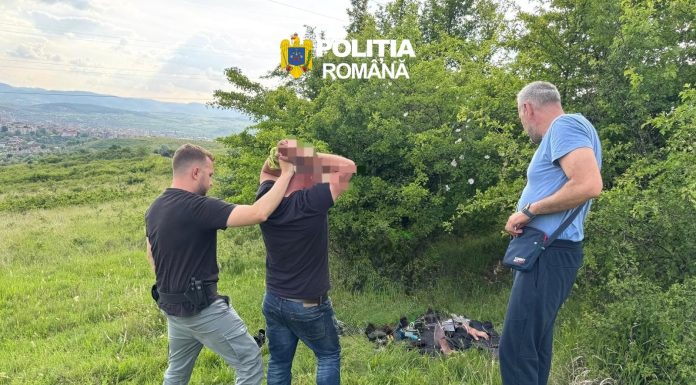 Femeie bătută de fostul soţ, salvată de poliţişti/ Aceştia l-au prins şi reţinut pe presupusul agresor ascuns în pădure, după o amplă operaţiune de căutare care a durat o noapte întreagă şi la care au participat peste 40 de poliţişti şi jandarmi – FOTO