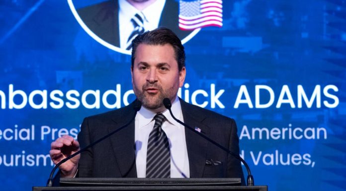 Nick Adams: „Îmi doresc ca românii să se îndrăgostească de America cunoscând-o direct, așa cum și eu m-am îndrăgostit de țara și de poporul d-voastră”