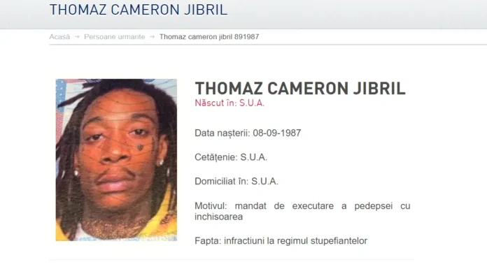 Wiz Khalifa, dat în urmărire generală de Poliția Română. Rapperul, condamnat la închisoare după ce a fumat marijuana pe scenă la „Beach, Please!”