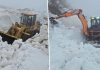 Luptă cu nămeții de peste 5 metri pe Transfăgărășan. Când ar putea fi redeschis unul dintre cele mai spectaculoase drumuri din România