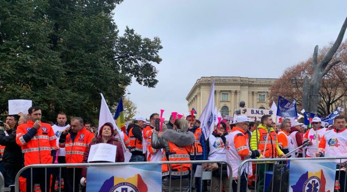 Sindicaliştii din Ambulanţă se pregătesc de protest, vineri, din cauza legii salarizării