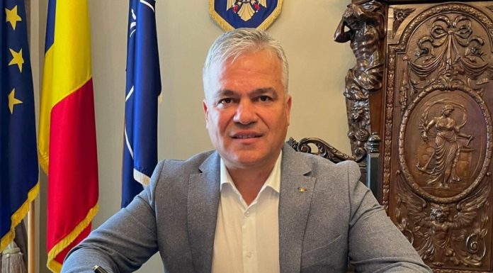 Premierul desemnat Adrian Veștea depune, la Parlament, programul de guvernare și lista miniștrilor. „Evaluăm cu atenție fiecare propunere”