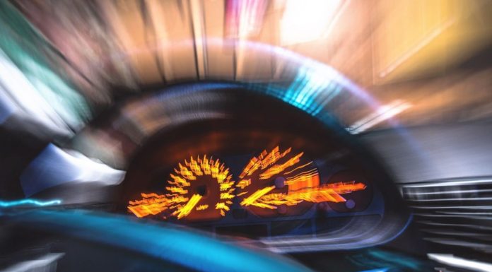 Cât de mult timp câștigi, de fapt, dacă gonești cu viteză mare pe autostradă. Calculul care arată diferența reală între 150 km/h și limita legală