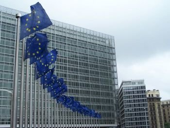 Comisia Europeană recomandă renunțarea la controalele de la frontierele interne în mai multe state UE