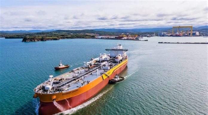 Flota din umbră” a Rusiei, lovită din nou în Marea Neagră. Ucraina anunță că a vizat petrolierul FINA A. Pagubele, evaluate