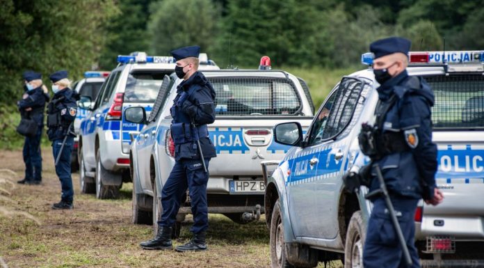 Descoperire șocantă în Polonia. Zeci de rămășițe umane au fost găsite în curtea unui medic