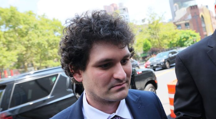 Sam Bankman-Fried îi cere oficial grațiere lui Donald Trump: Fondatorul FTX încearcă să scape de condamnarea de 25 de ani