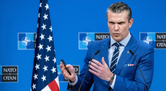 Șeful Pentagonului a anunțat că forţele americane din Europa vor fi revizuite. Critici dure pentru unii aliați din NATO