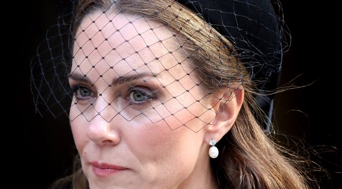 Un angajat al unei clinici din Londra a încercat să vândă dosarul medical al prințesei Kate în timpul spitalizării din 2024
