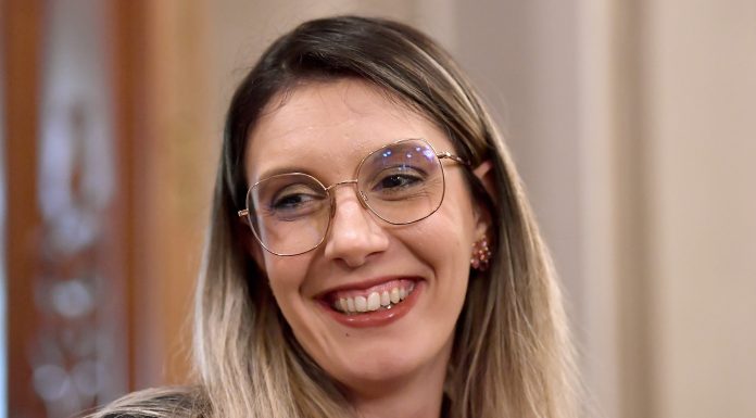 Diana Buzoianu, mesaj pentru Adrian Veștea: ”Declaraţiile sunt de un ridicol extrem”
