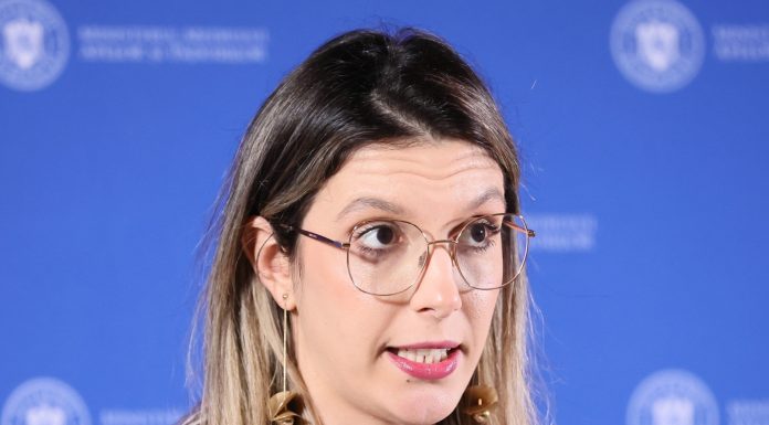 Ministrul Diana Buzoianu îl schimbă pe șeful Apelor Române după doar 6 luni: ”Am promis românilor că noi vom fi diferiți”