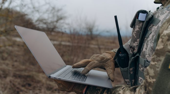 Dronele Ucrainei lovesc în plin Rusia: incendiu la o rafinărie strategică, iar Crimeea rămâne fără benzină