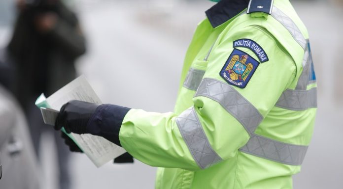 Un septuagenar a fost prins conducând cu peste 170 de kilometri pe oră, pe centura oraşului Târgu Jiu, unde limita este 90