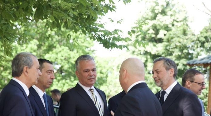FOTO Mesajul lui Veștea pentru liberali, după ce a fost propus premier fără ca ei să știe: Nu este o amenințare pentru PNL. L-am sprijinit pe Ilie Bolojan în proiectele sale