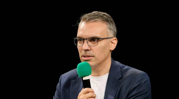 Efectele moțiunii de cenzură. „AUR poate ajunge la 50%, dar devine un risc”, afirmă directorul INSCOP. Ce spune despre popularitatea lui Bolojan