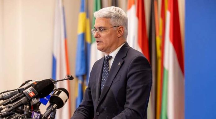 Dragoş Pîslaru: Am decis să deschid dialogul către întreaga societate pe legea salarizării unice. Joi, la ora 15:00, voi susţine pe pagina mea de Facebook o sesiune live pe marginea proiectului