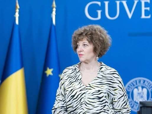 Oana Gheorghiu: Adevărul despre TAROM, o companie aflată în zbor direct către eşec: Datorii de 930 milioane de lei, grad de ocupare al aeronavelor sub 70% / Fie începem acum reforma reală la TAROM, fie compania va continua să fie vândută pe bucăţi