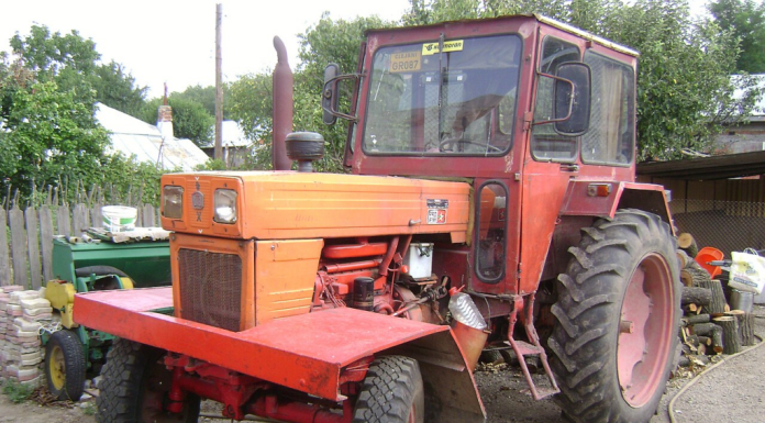 RA-APPS are în parcul auto un tractor fabricat în 1988. Parc auto: 96 de Dacii, 35 de Volkswagenuri