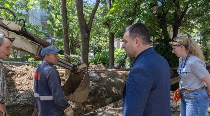 Primarul general, verificări pe şantierul de pe Calea Văcăreşti, aflat la stadiu de doar 30%, deşi lucrările ar fi trebuit finalizate – La un punct de lucru a găsit doar trei muncitori / Ciucu: Riscăm să pierdem bani dacă lucrările nu sunt gata la timp