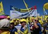 Protest al sindicaliştilor din educaţie. CNSLR-Frăția cere Guvernului retragerea imediată a legii salarizării