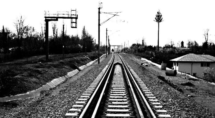 Ce a apărut pe afișajul unui tren de pe ruta Iași-Bârlad. Adrian Covăsnianu: „Exact ce ar trebui să arate…”