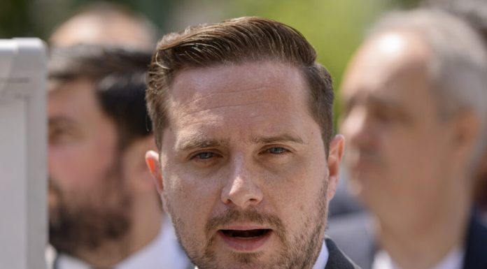 Sebastian Burduja: Voi vota pentru susținerea lui Ilie Bolojan