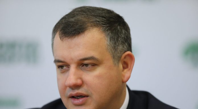 Tomac, încrezător după întâlnirea cu PNL: Îmi doresc ca partidele să-mi acorde șansa de a oferi un guvern competent