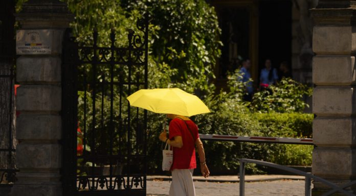 ANM: Vreme călduroasă și disconfort termic ridicat în București, urmate de furtuni cu grindină și vijelii. Prognoză specială până miercuri