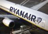 Ryanair este anchetată pentru că percepe taxe părinților care doresc să stea lângă copiii lor