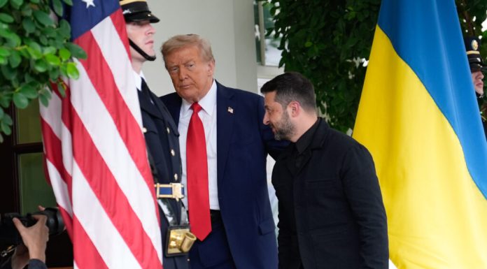 Zelenski l-a sunat pe Trump. Ce au vorbit cei doi lideri