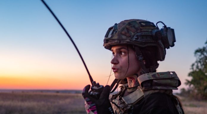 Cum transformă Rusia aplicațiile de dating în arme de război. Tinere recrutate pentru a viza militari ucraineni