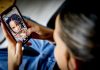 Părinții își urmăresc tot mai des copiii adulți prin telefon. Ajută cu adevărat la siguranță sau creează noi probleme?