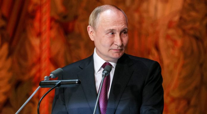 Putin respinge rolul Europei în negocierile de pace și cere Ucrainei să cedeze complet regiunea Donețk