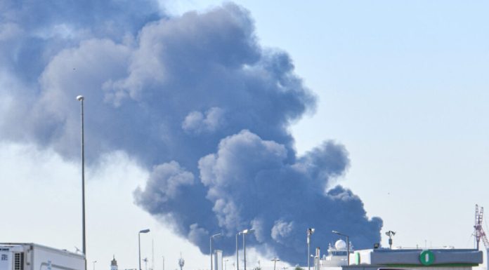 Mai mulți răniți în urma unui atac iranian asupra aeroportului din Kuweit. Zborurile comerciale au fost suspendate