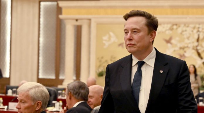 Elon Musk a devenit primul trilionar din lume