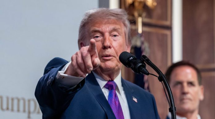 Donald Trump solicită Senatului să-l nominalizeze pe fostul său avocat în funcția de procuror general