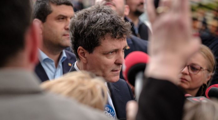 G4Media: Nicușor Dan, vizat de o sesizare a AEP după un transfer de 28.000 de euro către sora sa