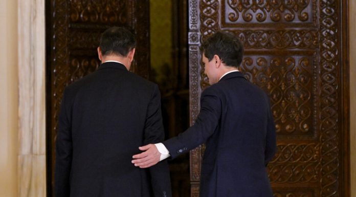 Eugen Tomac și-a depus mandatul și a fost numit premier desemnat Adrian Vestea. Nicușor Dan s-a sucit: Este clar că o soluție politică este cea care este potrivită