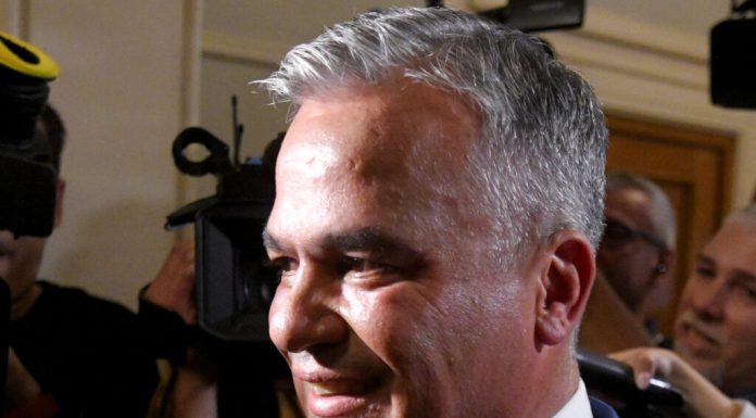 G4Media: Lista miniștrilor din Guvernul Veștea. Cabinet cu oameni din PSD și din rândul liberalilor anti-Bolojan