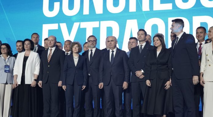 PNL anunță, oficial, că nu susține Guvernul Veștea. „Persoanele care figurează pe lista de miniștri se situează în afara partidului”