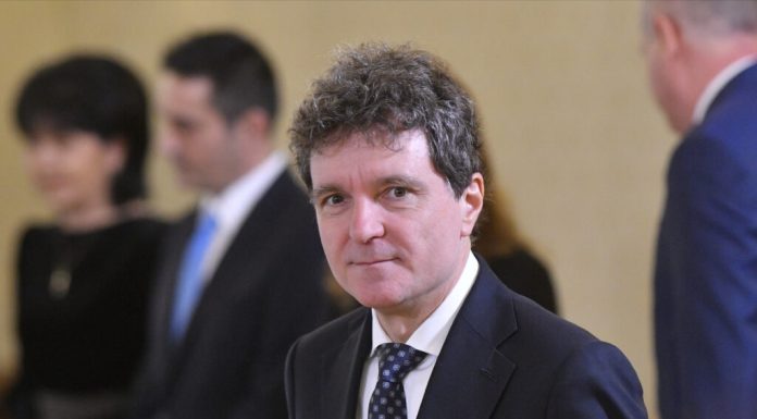 Presedintele Nicușor Dan alege procedura Vatican: nu va face o desemnare marți-surse